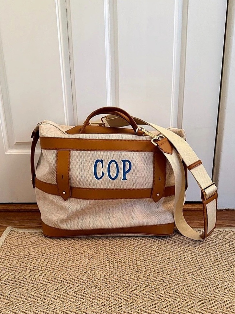 Paravel Weekender Canvas Travel Bag in White & Tan